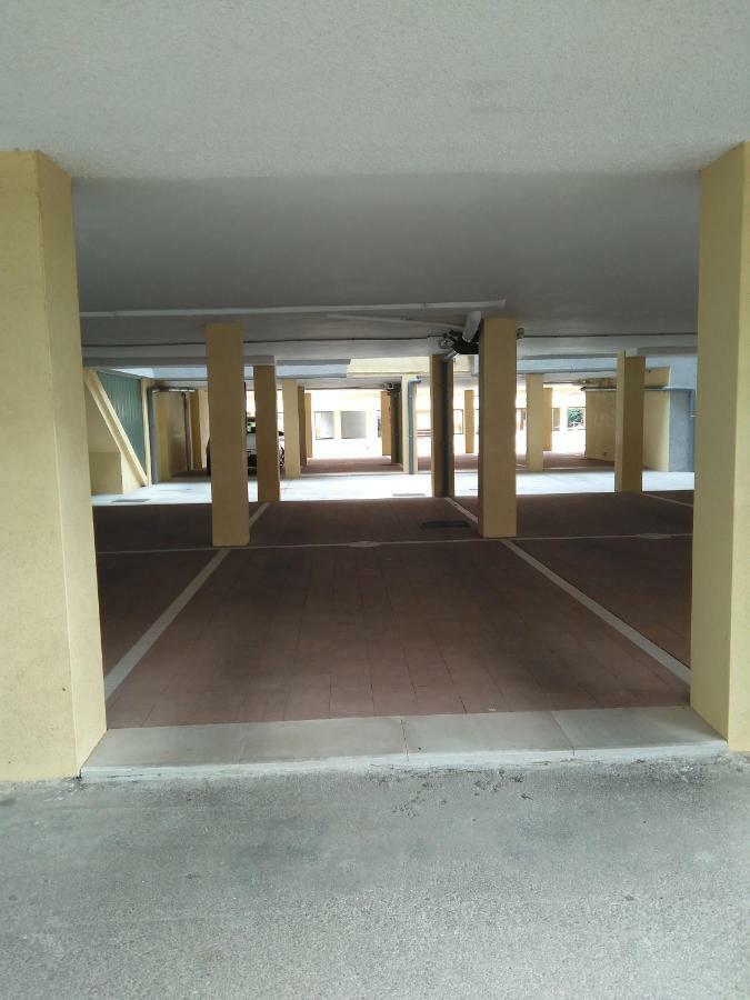 Apartamento Sol De Espana Кембрилс Екстериор снимка