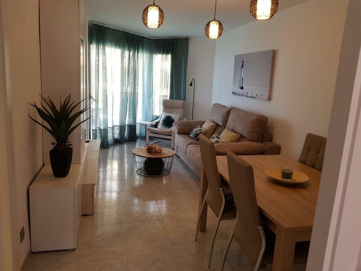 Apartamento Sol De Espana Кембрилс Екстериор снимка