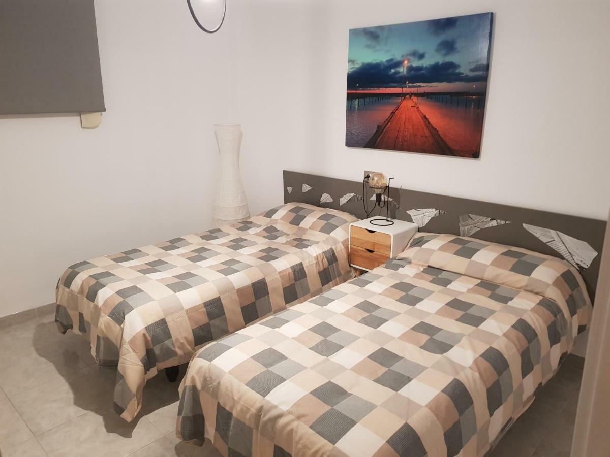 Apartamento Sol De Espana Кембрилс Екстериор снимка