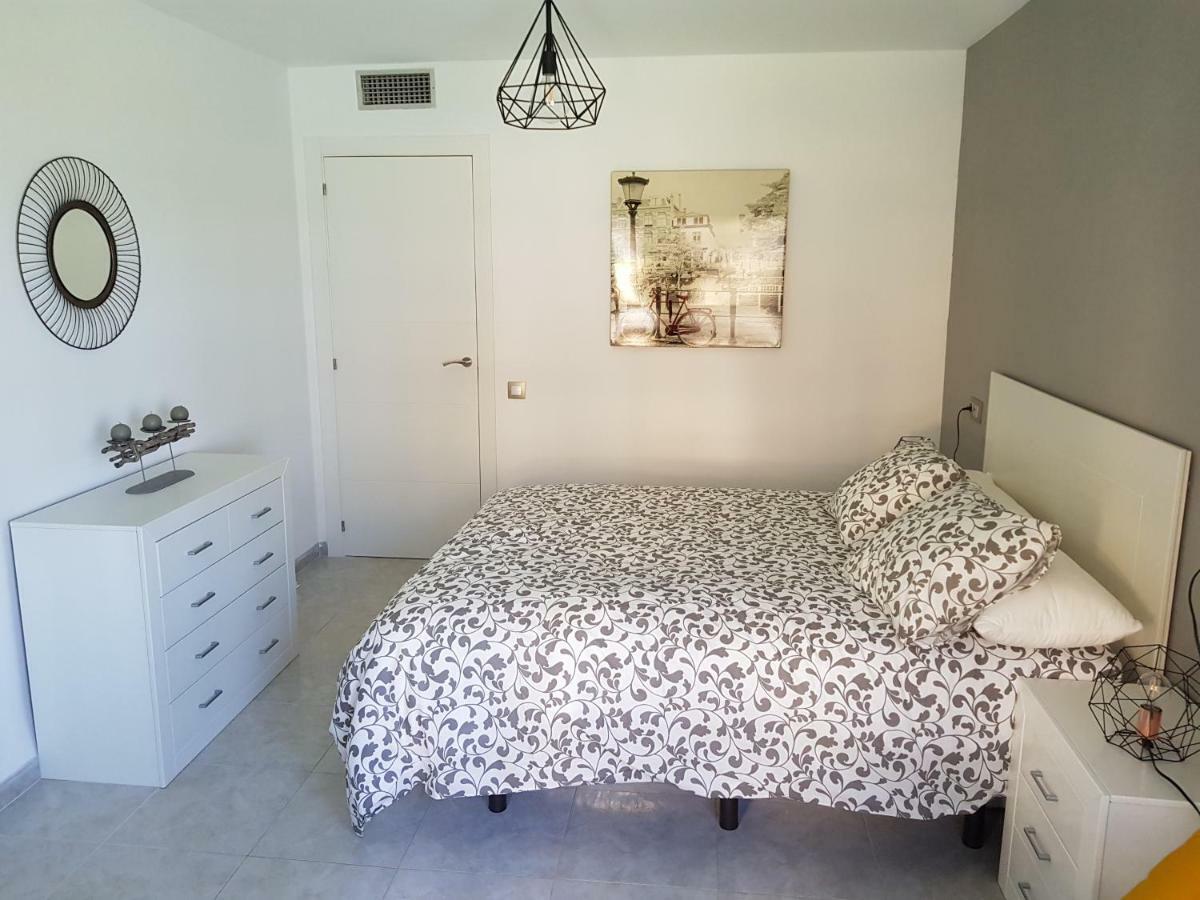 Apartamento Sol De Espana Кембрилс Екстериор снимка
