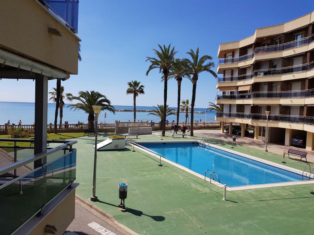 Apartamento Sol De Espana Кембрилс Екстериор снимка